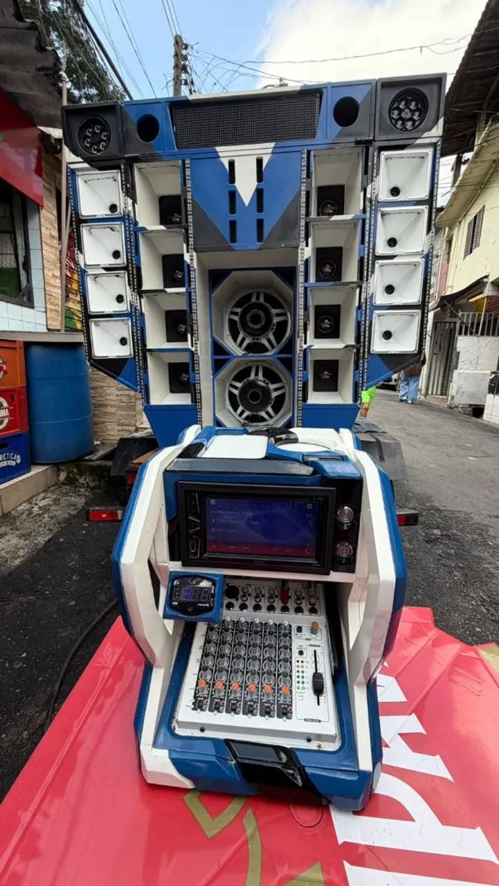 Paredão de Som Automotivo 