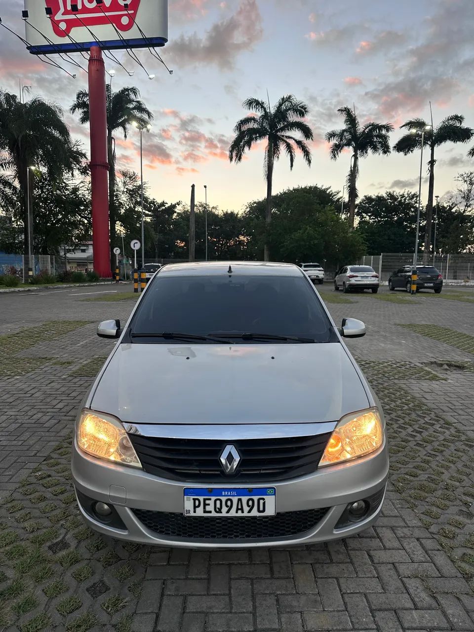 Renault Logan Expression Hi-flex 1.6 8V 4P 2012 - Foto 2