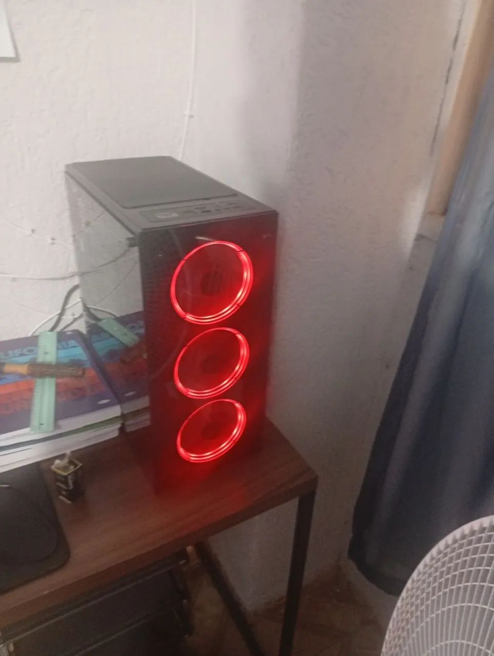 PC gamer com tela curva 32 polegadas 