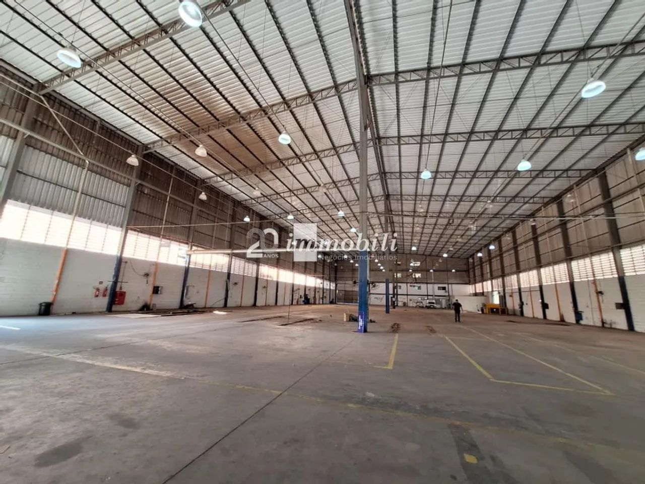 Galpão para alugar em Cotia, Paisagem Renoir, com 2730 m² - Foto 4