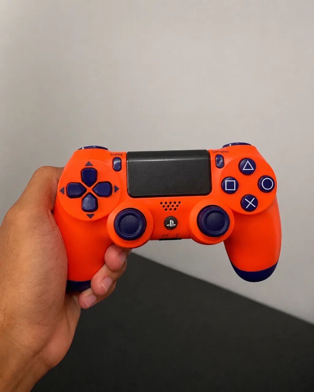 Controle PS4 Sony Laranja e Azul