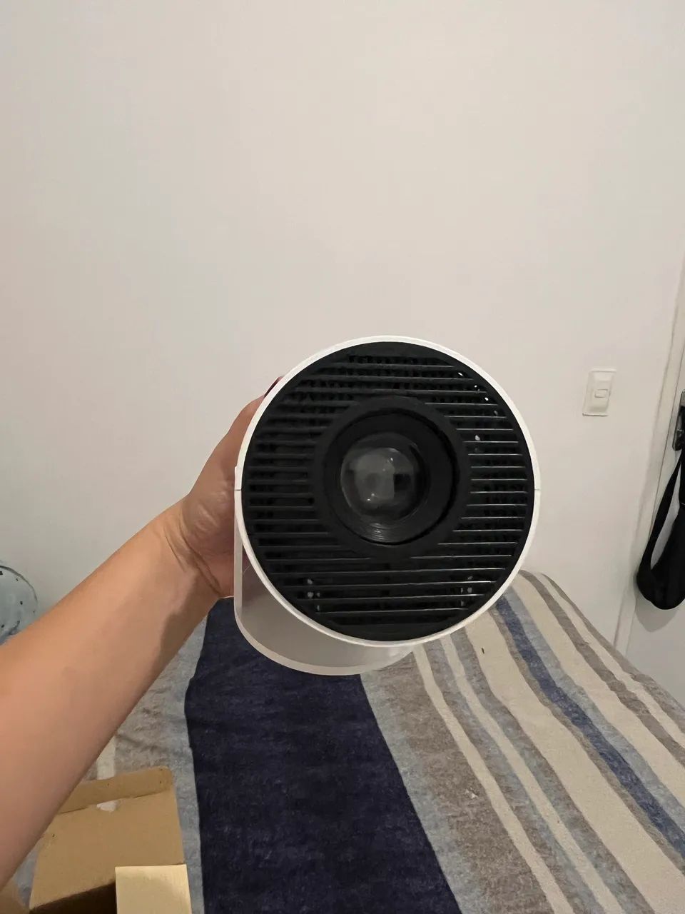 Mini Projetor Portátil 5G, Wi-Fi 6 Bluetooth  - Foto 3