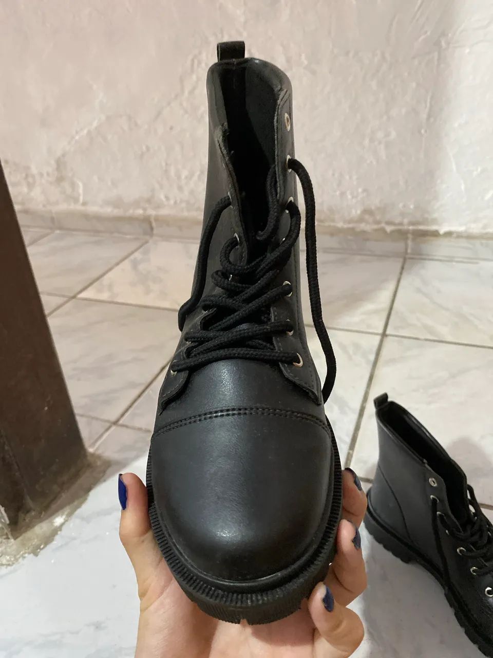 Bota (coturno) - Foto 3