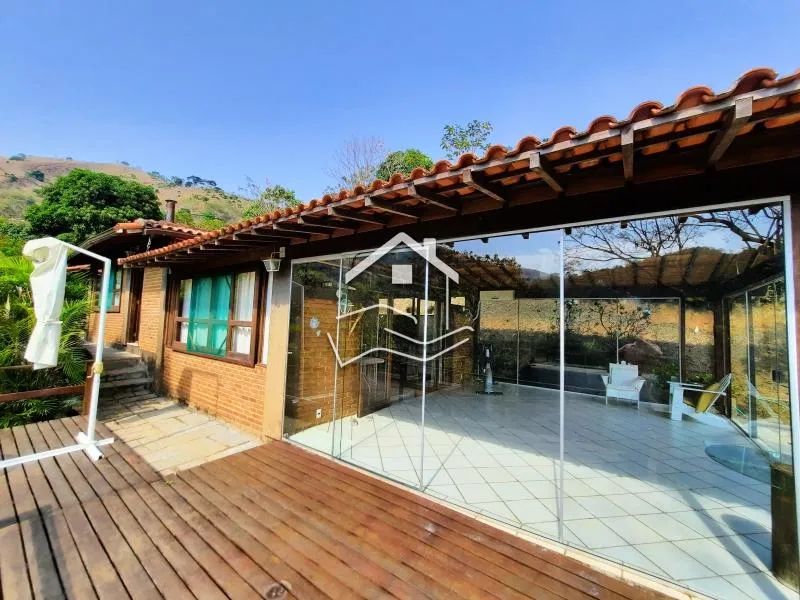 Casa- Petrópolis, Secretário
