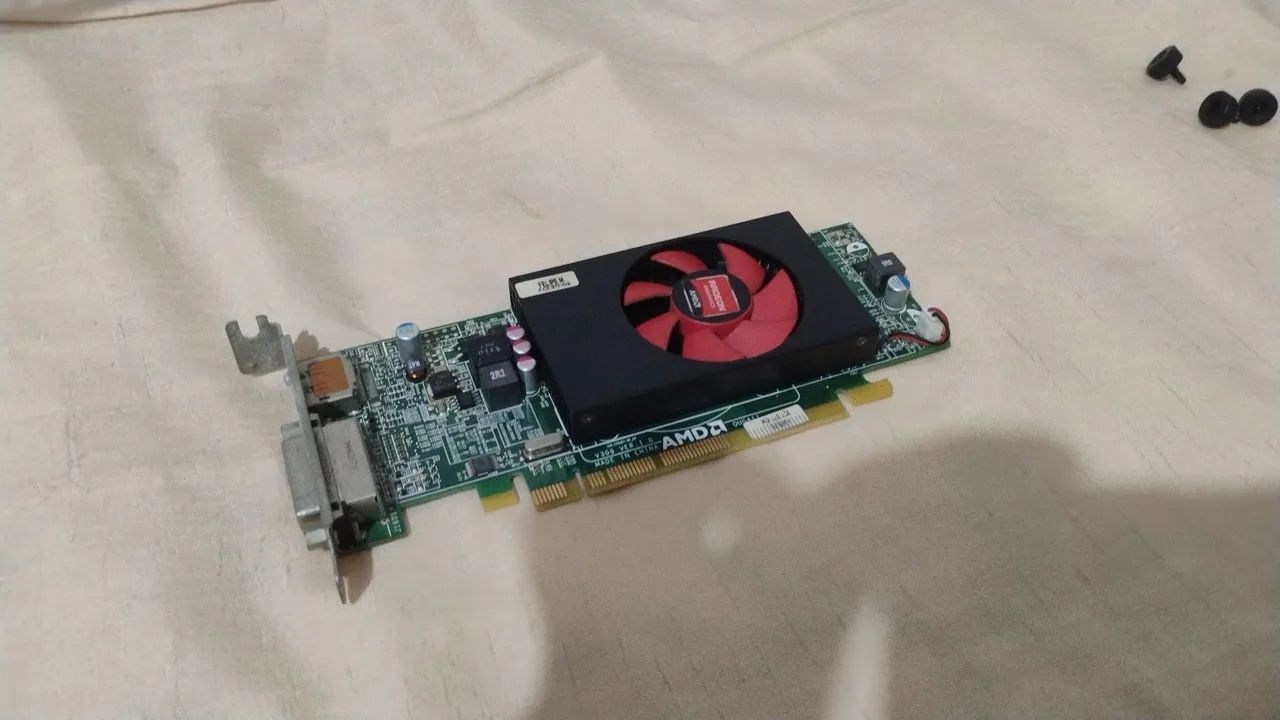Placa de vídeo Dell OEM R5 240 Low profile