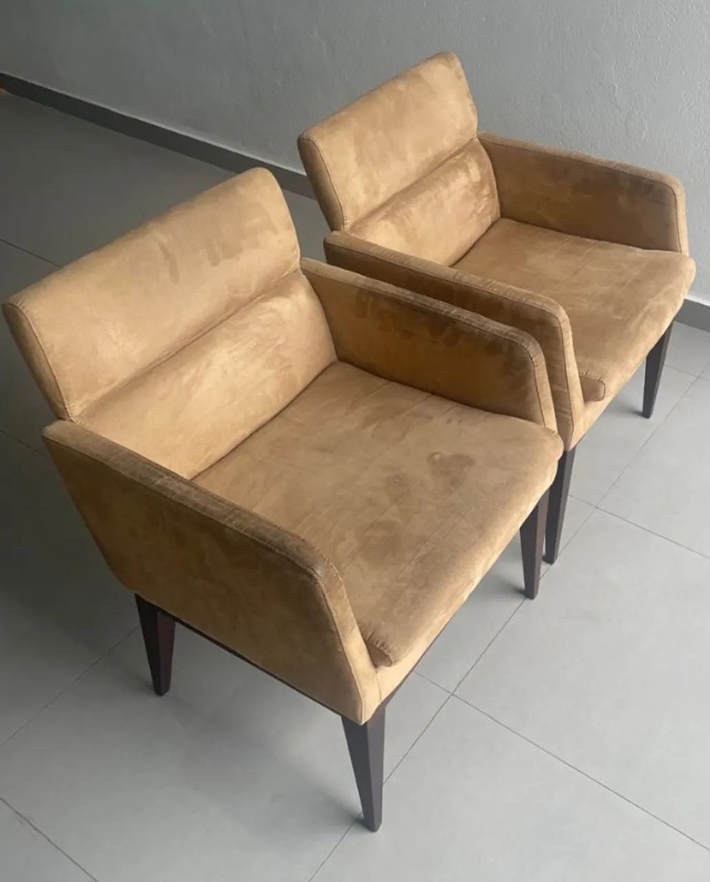 Poltronas em tecido, em condições de uso, duas peças - Foto 2