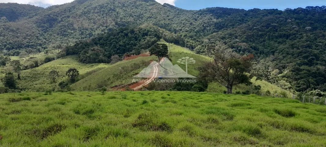 Belíssima Chácara de 5.000 m2 com platô de 3.500m2. Delfim Moreira MG - Foto 7