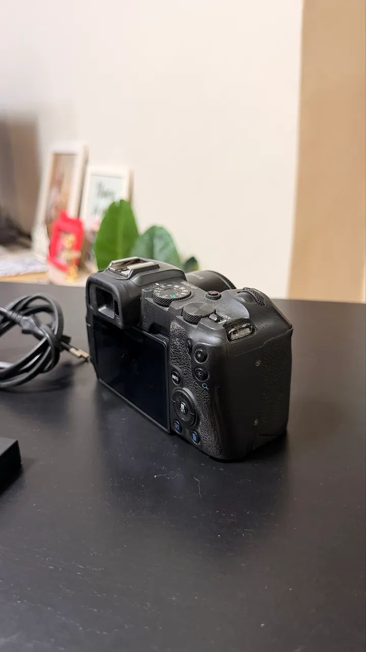 Câmera Canon RP - Foto 4