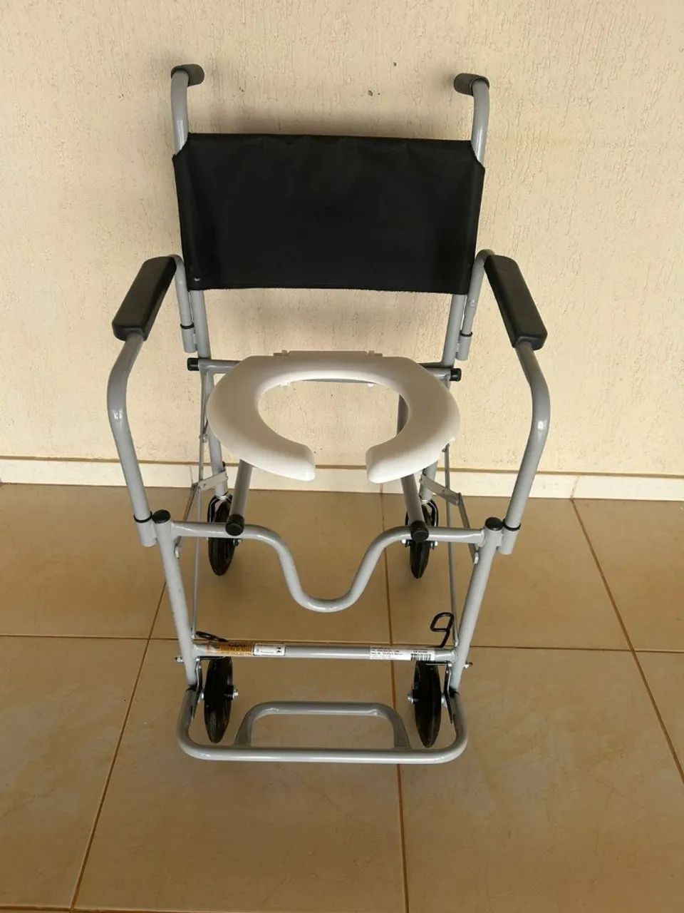 Cadeira de banho dobrável  - Foto 2