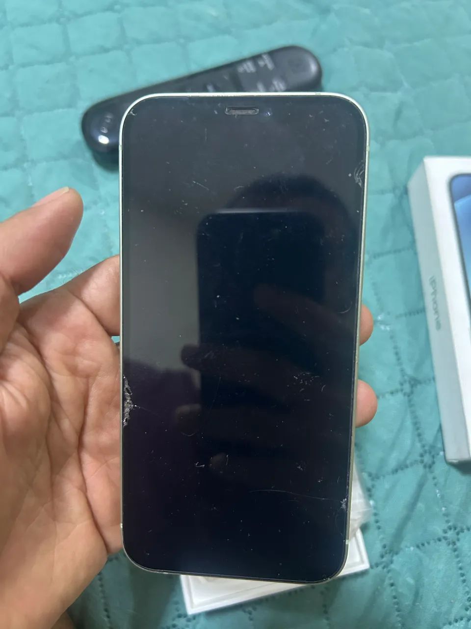 iPhone 12 para retirada de peças (placa oxidada) - Foto 5