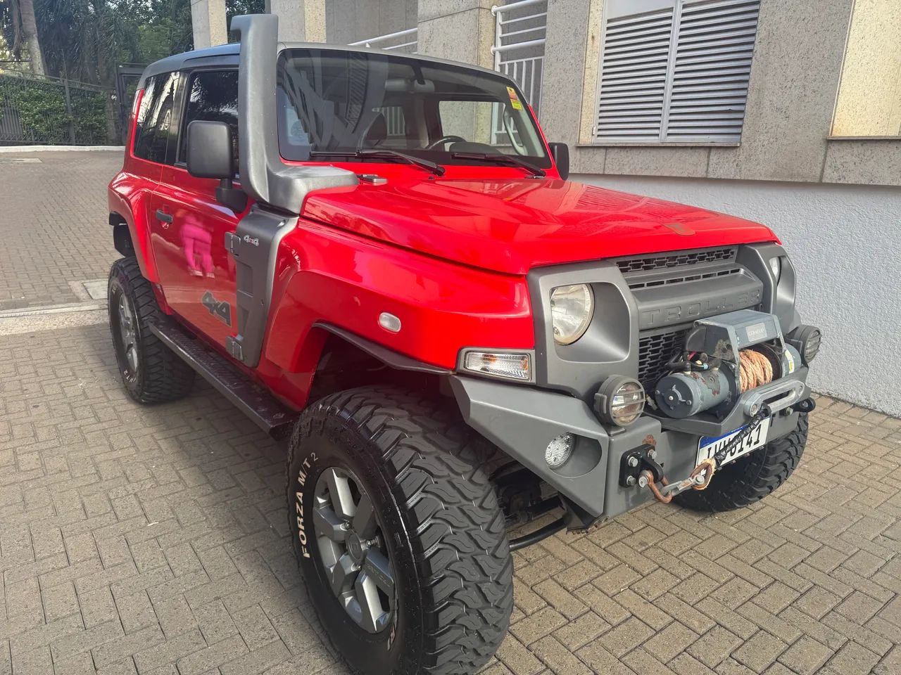 Troller T-4 2015