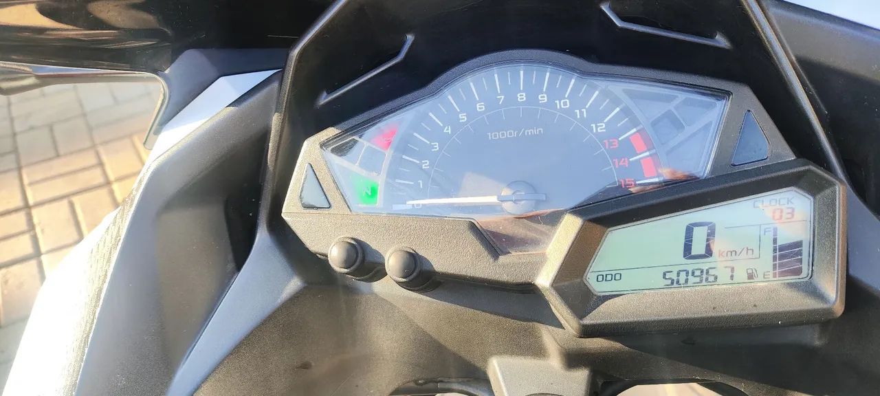 Kawasaki Ninja 300 - Foto 5