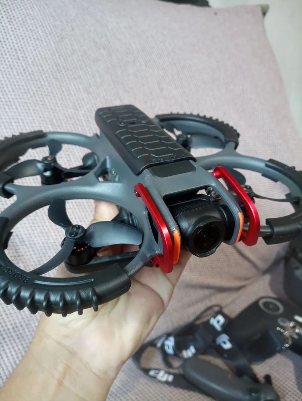 Dji Avata 2 Combo - Foto 2