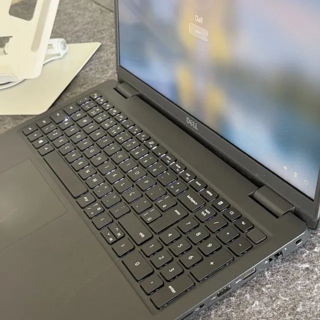 Notebook Dell Latitude 3520| i5 de 11a geração| 256GB de SSD| 8GB