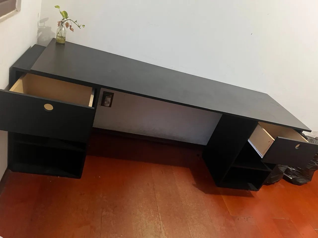 Mesa com gavetas - Foto 3