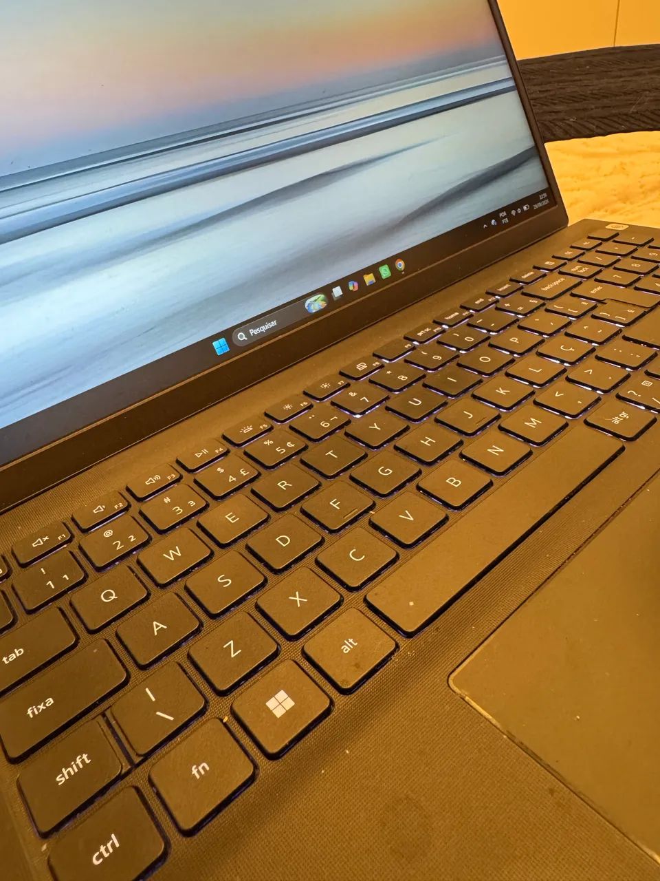 Notebook Dell Vostro 3520 - Excelente estado - 3900 - Foto 3