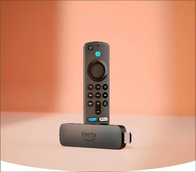 Fire TV Stick 3ª geração com controle remoto por voz Full HD