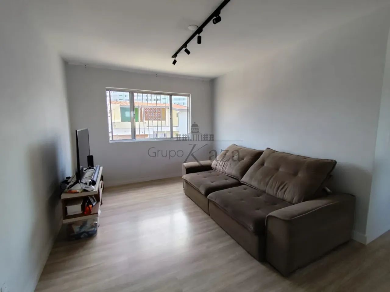 Apartamento - Edifício Tressoldi - Centro - 3 Dormitórios - 80m².