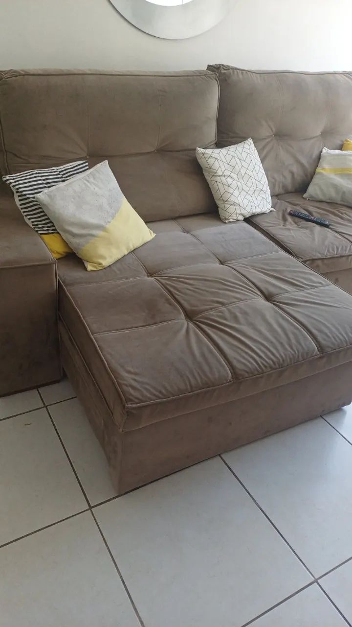 Sofá retrátil 3 lugares.  - Foto 4
