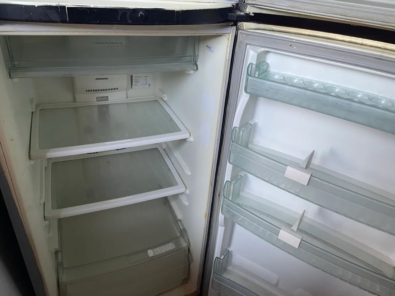 Geladeira à Venda - Funcionando Perfeitamente - Foto 3
