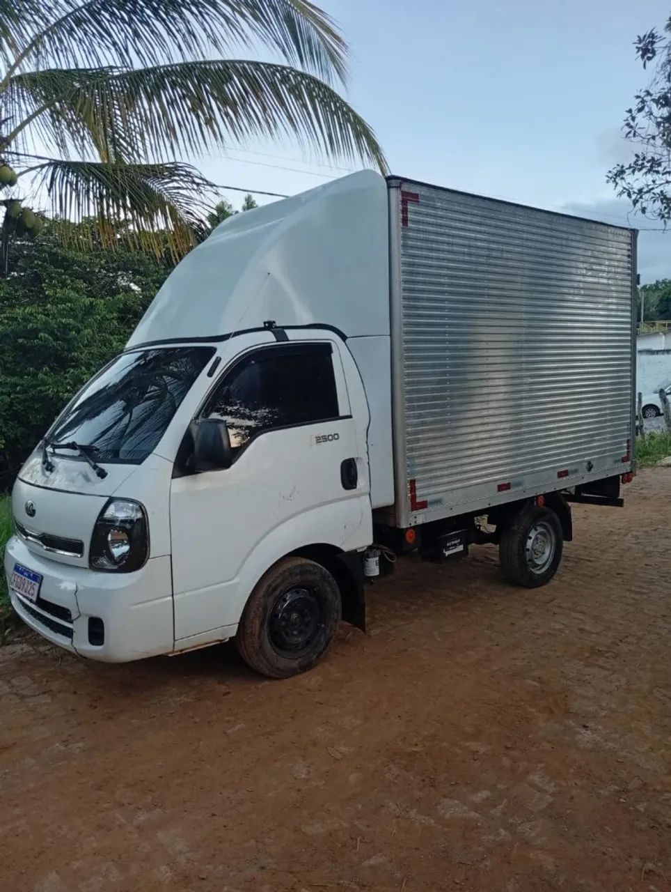 VENDO ESTE CAMINHÃO KIA BONGO - Foto 3