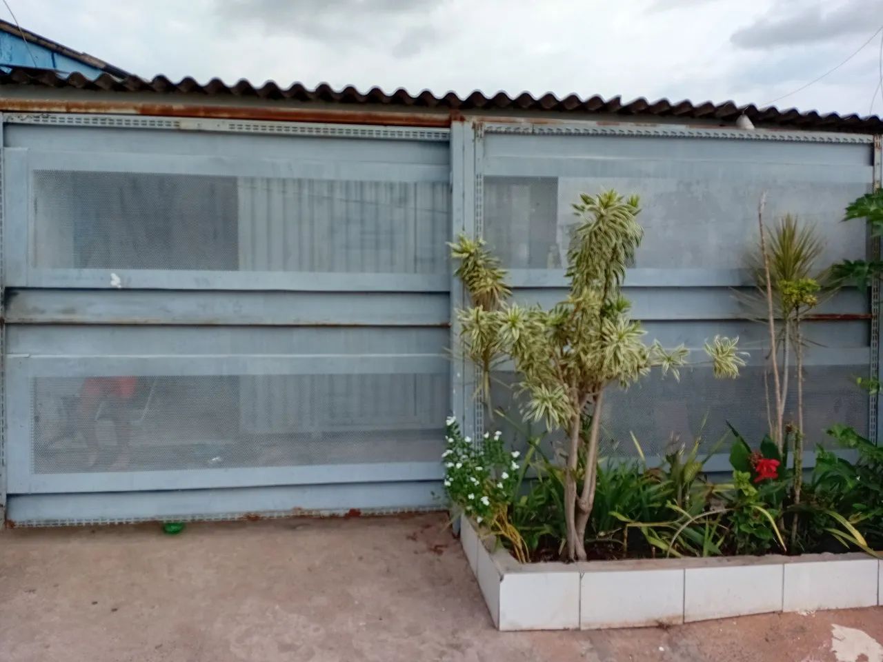 Vende - se casa no Recanto das Emas - Foto 2