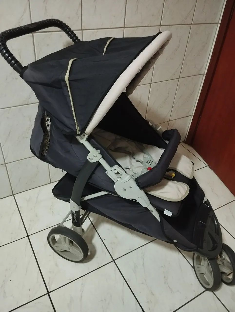 Vendo Carrinho de Bebê Galzerano  - Foto 4