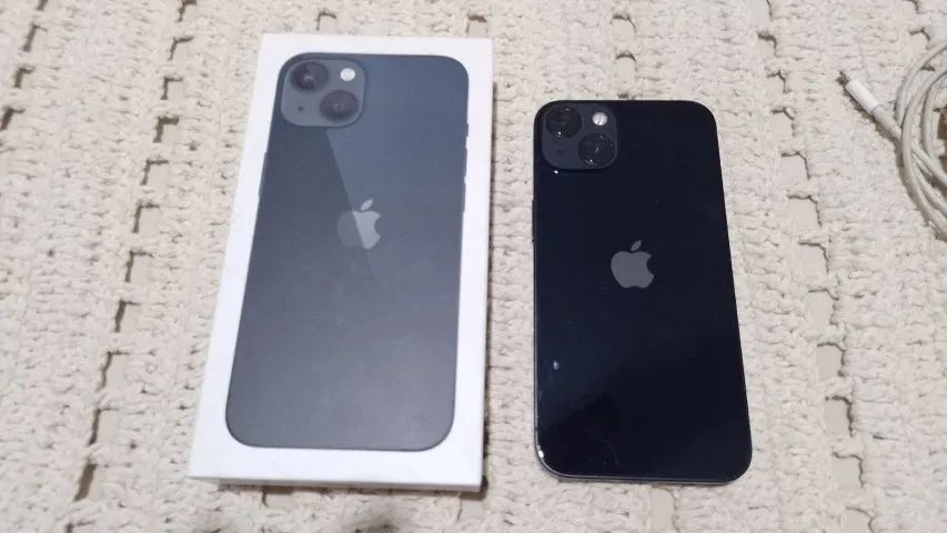 iPhone 13 128GB (Meia-noite) + Kit de Capas e Carregadores - Foto 2