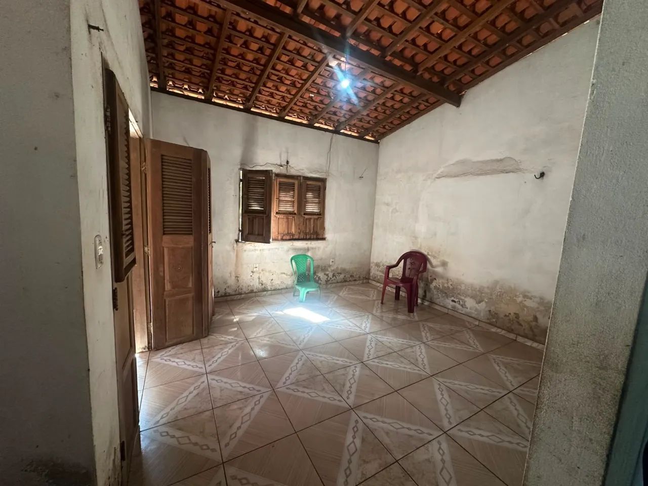 Vendo casa grande com quintal  - Foto 3