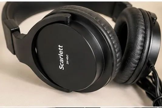 Interface de Áudio Focusrite Scarlett Solo 4 + Mic + Headphone - Foto 3