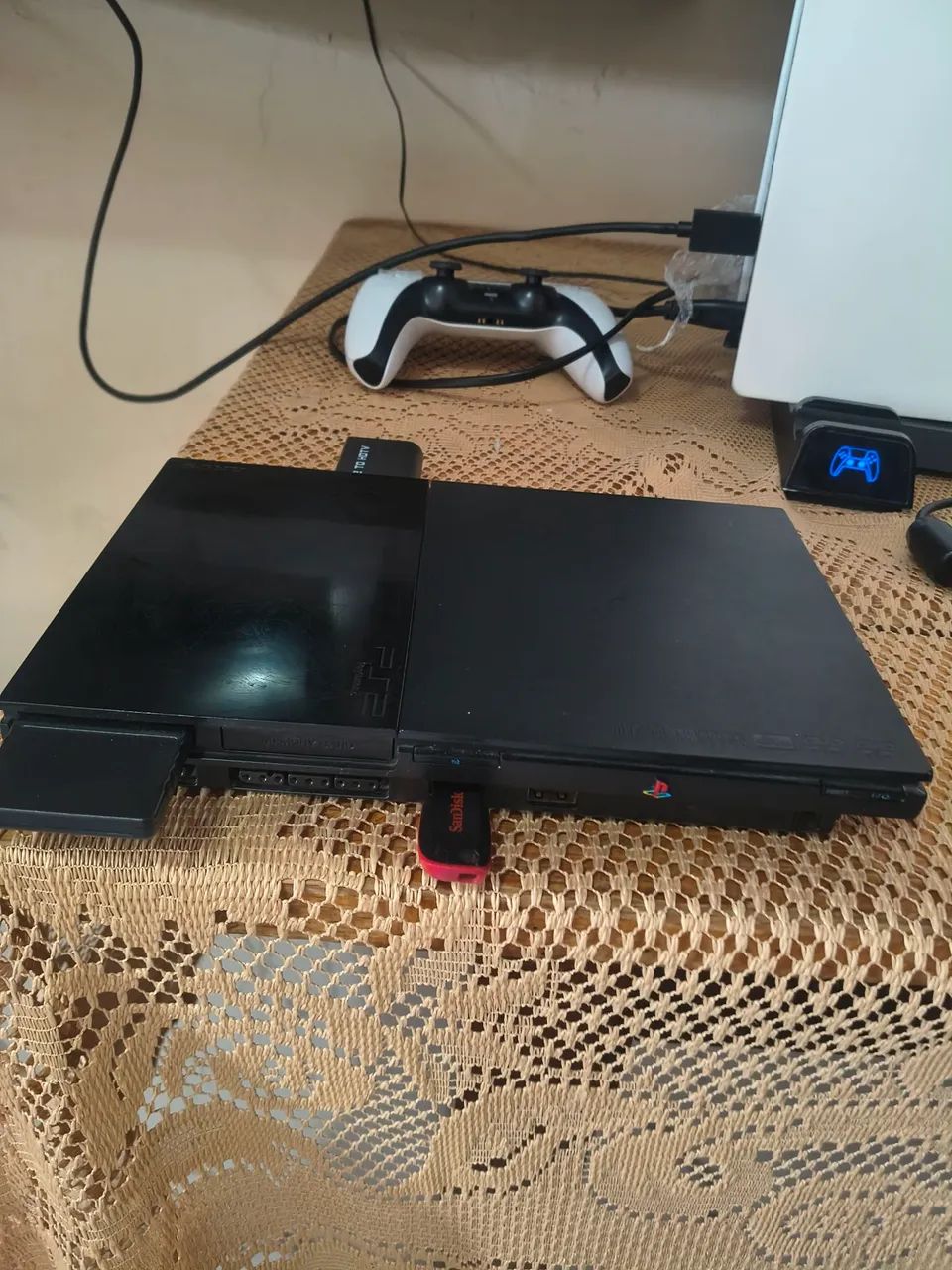 Playstation 2 com jogos no pen drive - Foto 2