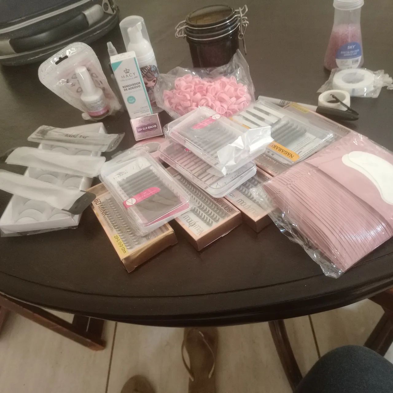 Kit para cílios.
