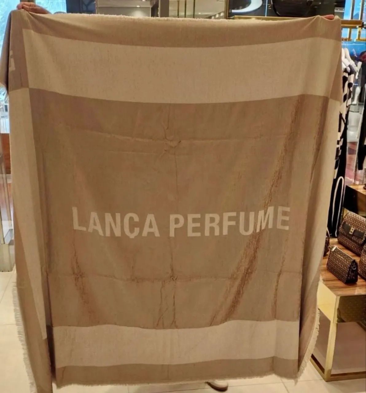 Manta Sofá Lança Perfume  - Foto 4