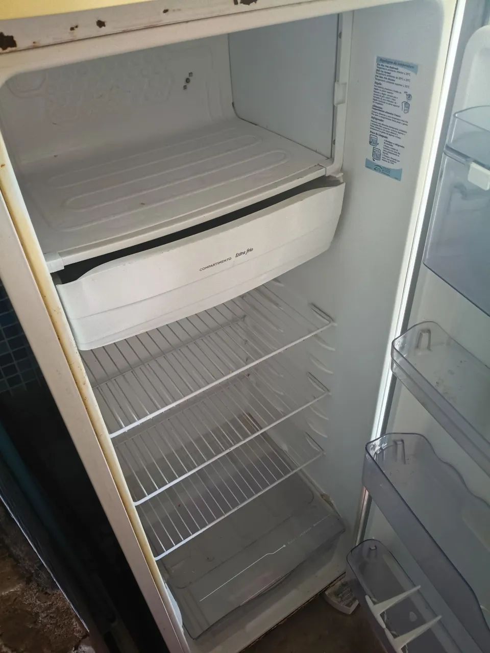 Vendo geladeira Eletrolux - Foto 2