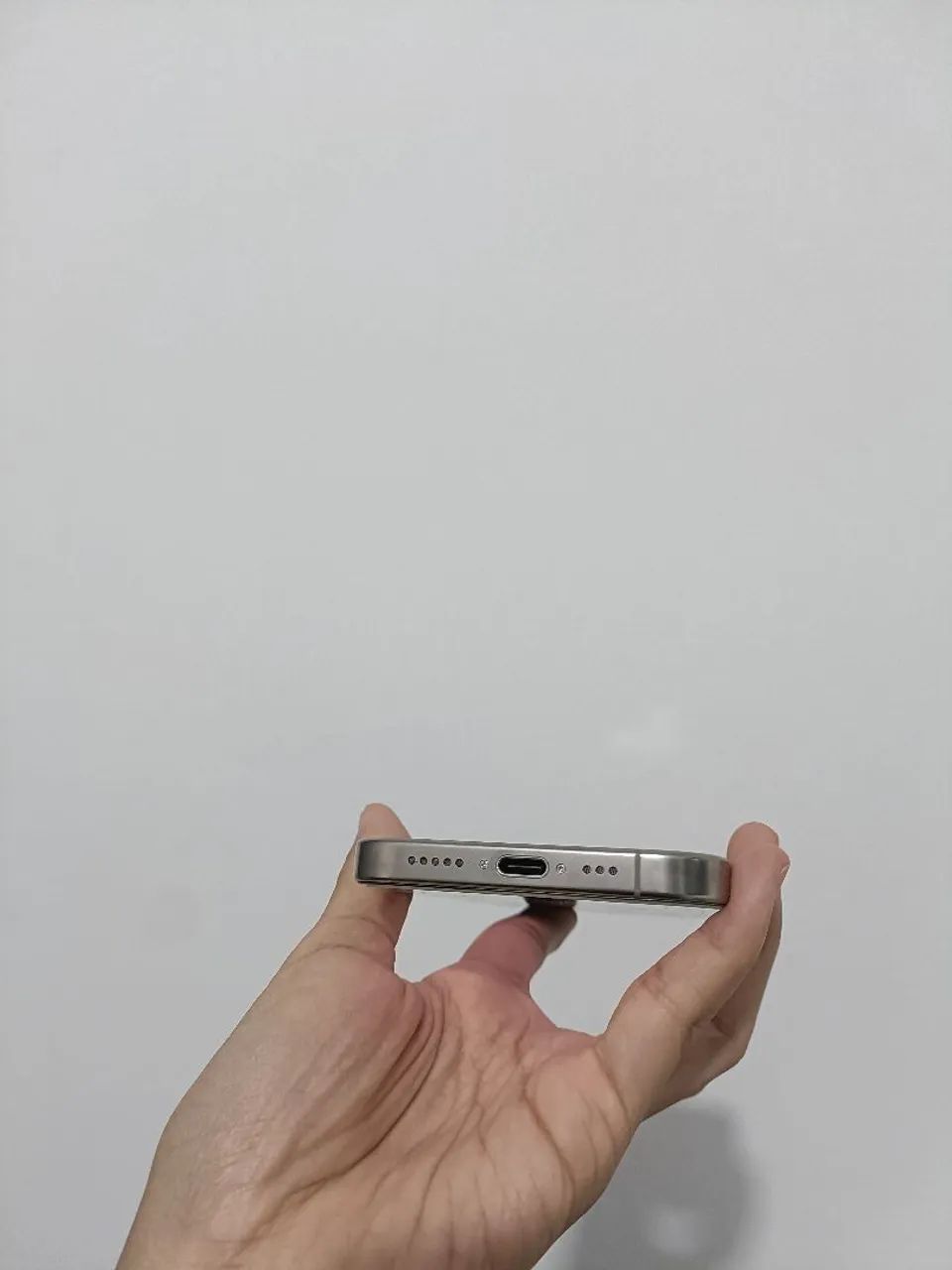 iPhone 16 Pro 128GB - Titânio Natural - Foto 2