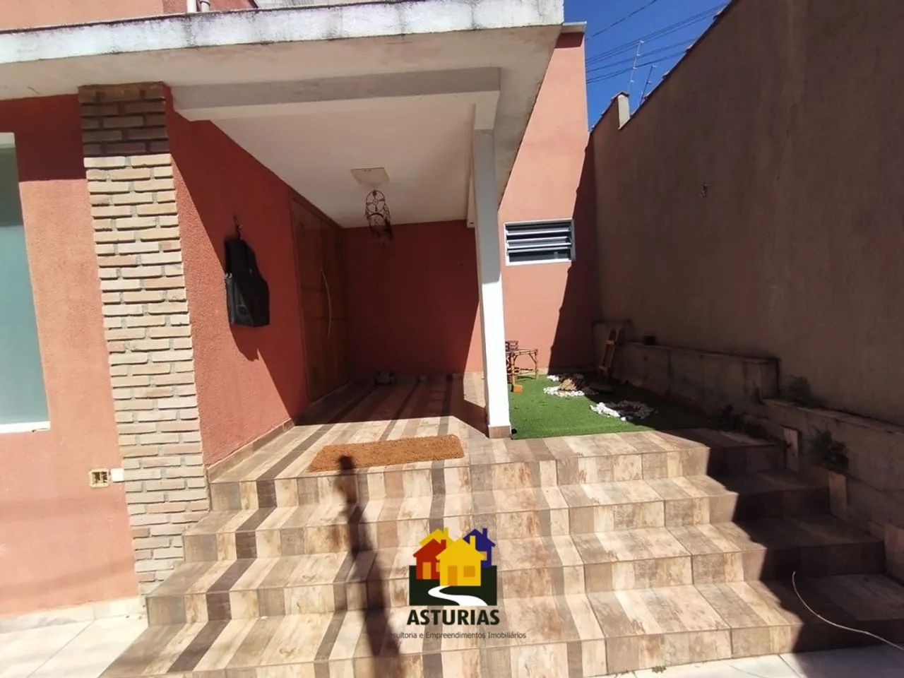 LINDA CASA PRÓXIMO AO METRÔ - Foto 2