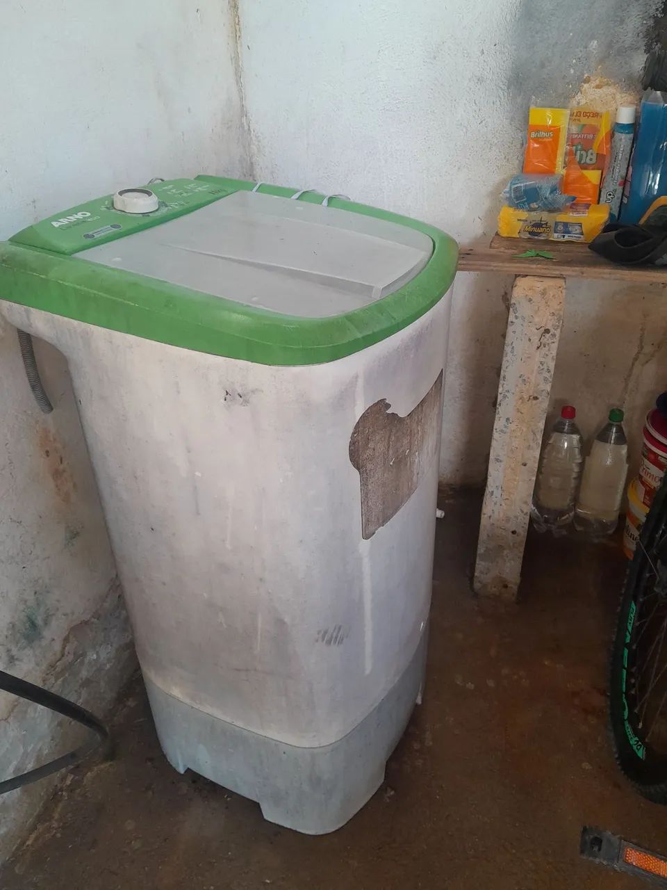 Tanquinho de lavar roupa