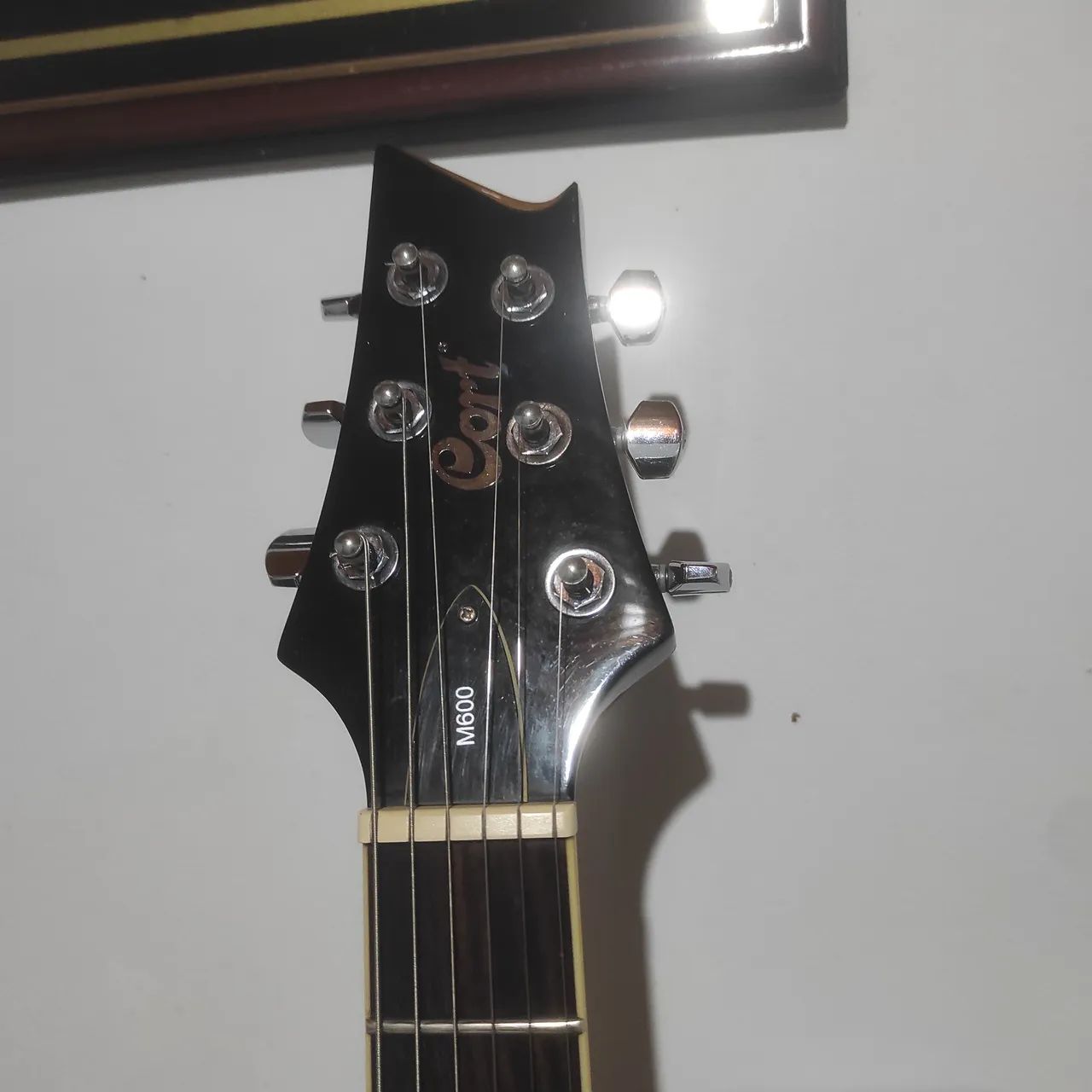 Guitarra Cort M600 em ótimo estado! - Foto 2