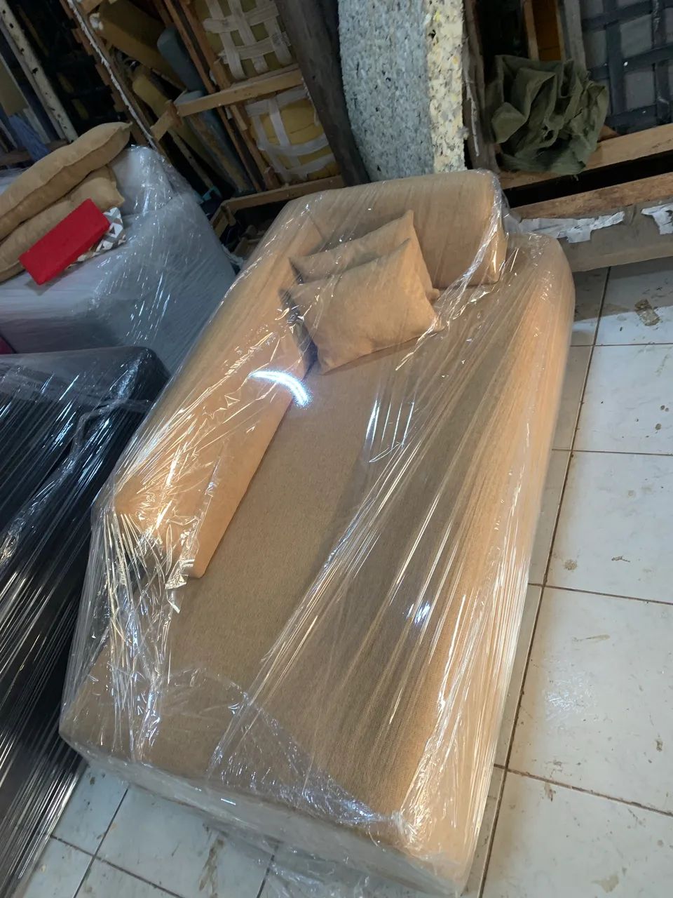 Sofá vendo ! Estofado orgânico 1,60 espumaçao d33 todo no linho fabricado do zero  - Foto 5