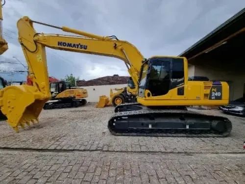 Escavadeira Komatsu PC240-LC - Foto 4