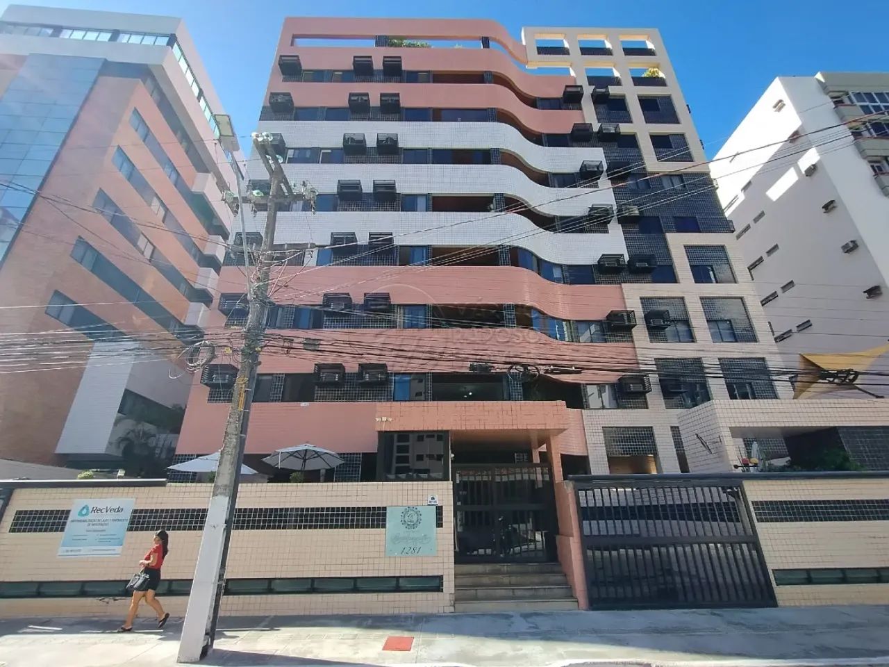 Apartamento com 3 Quartos e Varanda em Andar Alto à venda na Ponta Verde no Edifício Caste - Foto 2