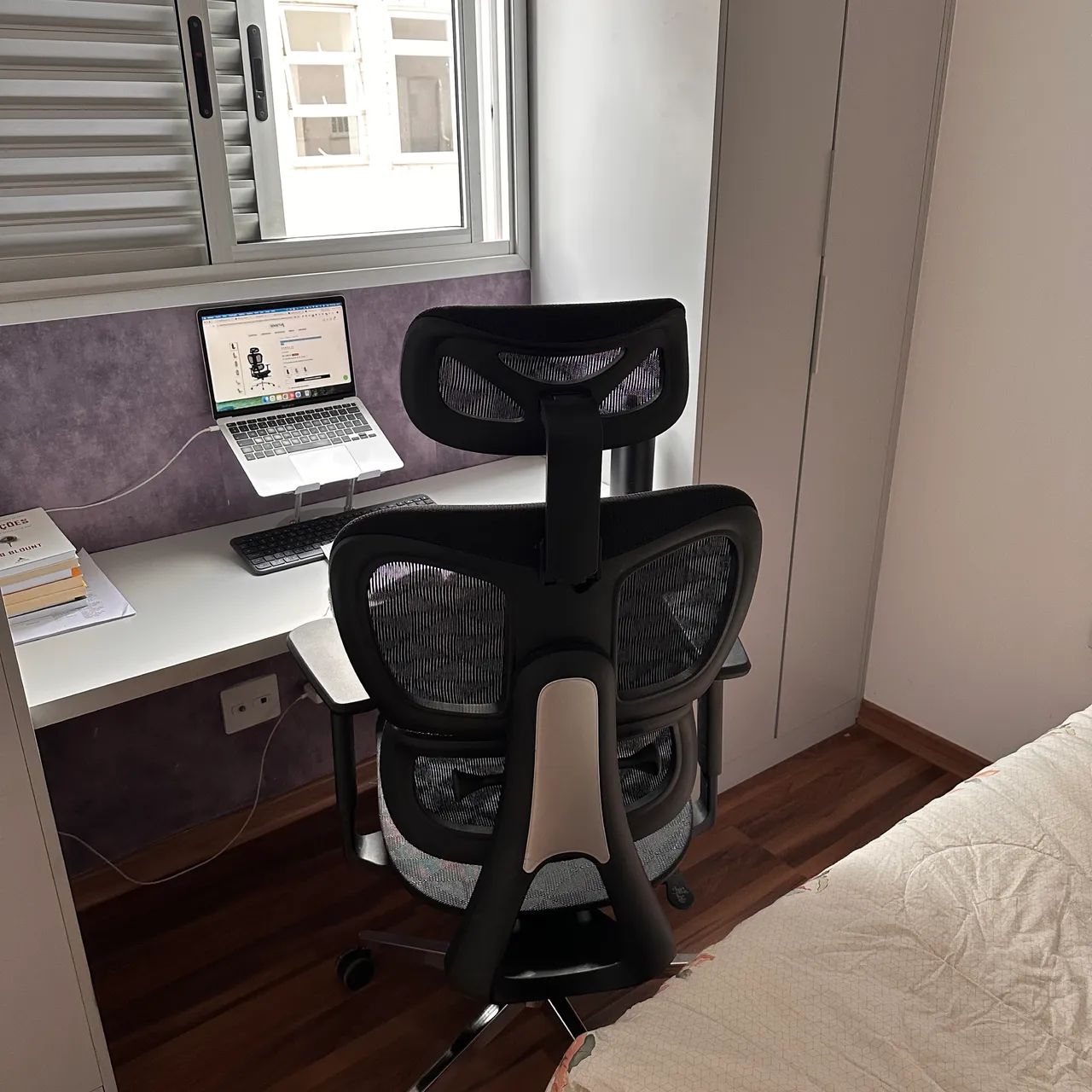Cadeira ergonômica Cosy T03 Preta  - Foto 5