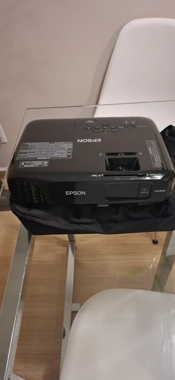 Projetor - Epson S18+  - Top - pouquíssimo uso 