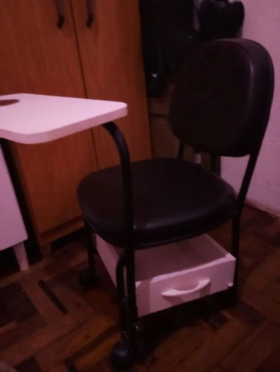 Cadeira de rodas pra salão manicure  - Foto 3