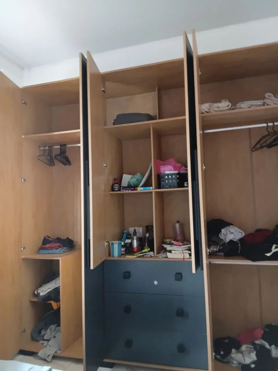 Vende-se um Guarda-roupa.  - Foto 2