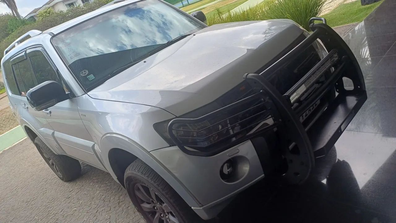 Mitsubishi Pajero Pajero HPE Full 3.2 4x4 T.I.Dies. 5p Aut 2010