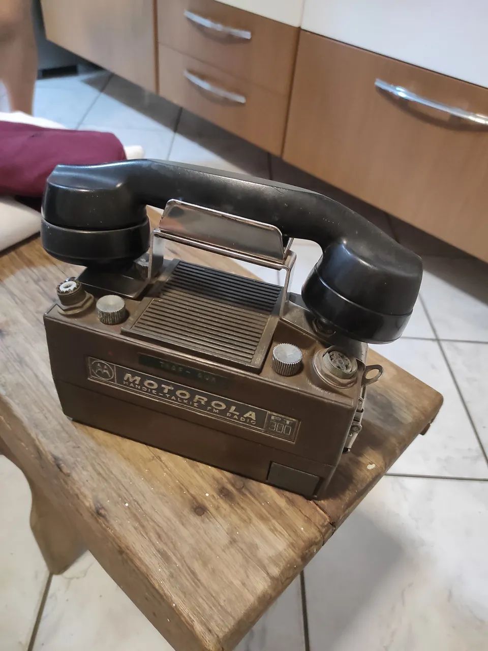 HANDIE-TALKIE ,Rádio Motorola PT 300,Leia: - Foto 4