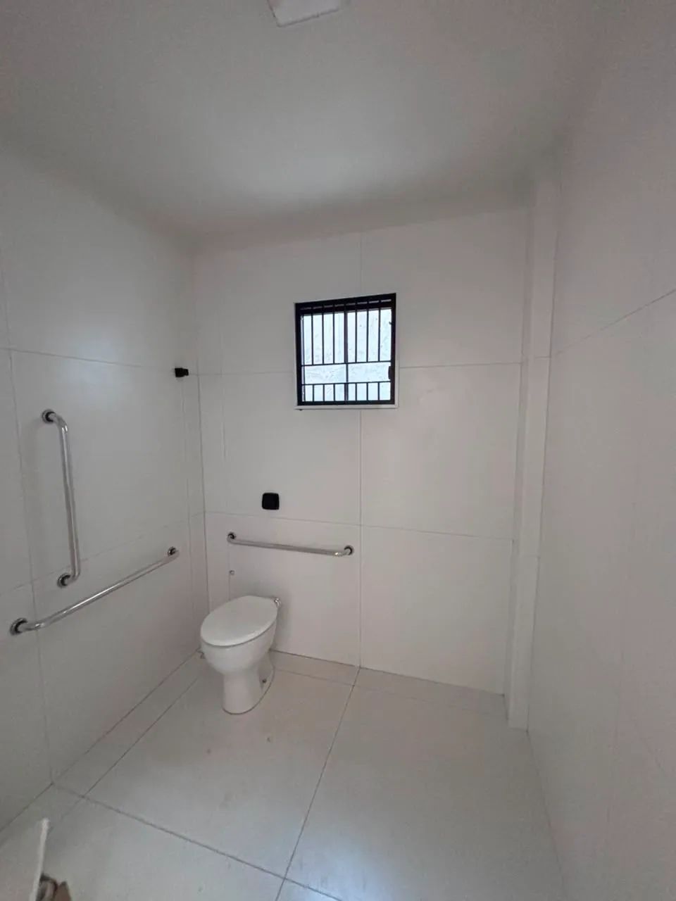 Galpão Comercial com 203 m², 3 Vagas - Zona 06, Maringá/PR - Foto 5