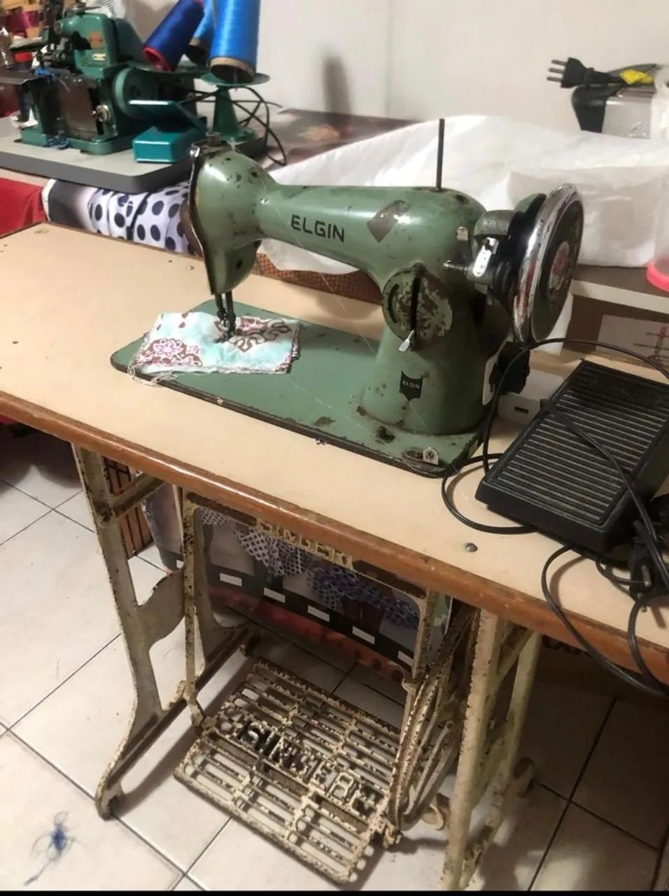 VENDO MÁQUINAS DE COSTURA - ÓTIMA OPORTUNIDADE!  - Foto 2