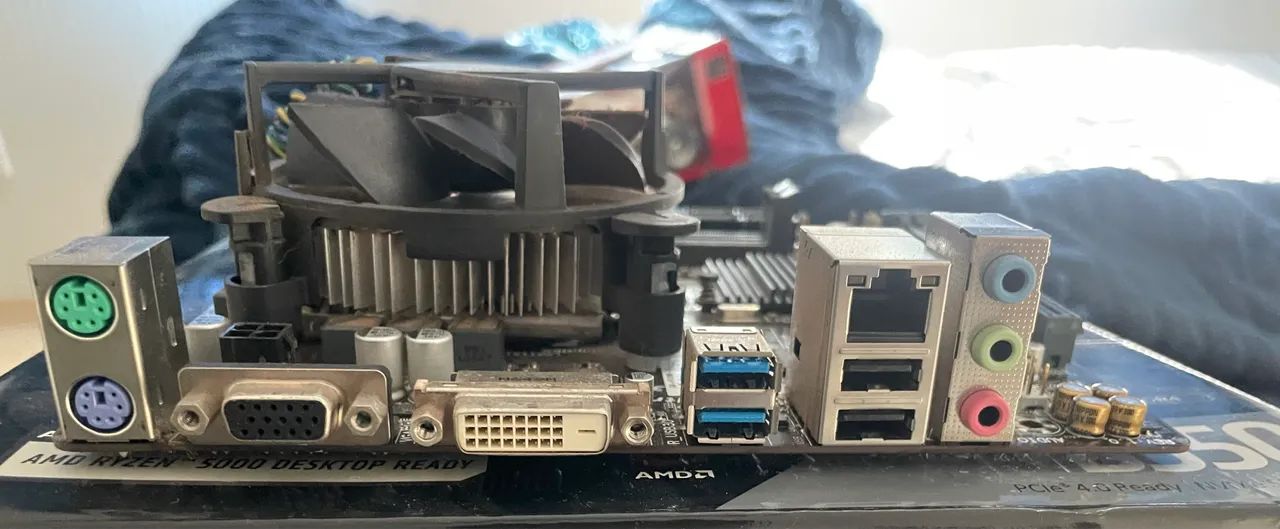 Conjunto placa mãe gigabyte + processador i5 7400 - Foto 4
